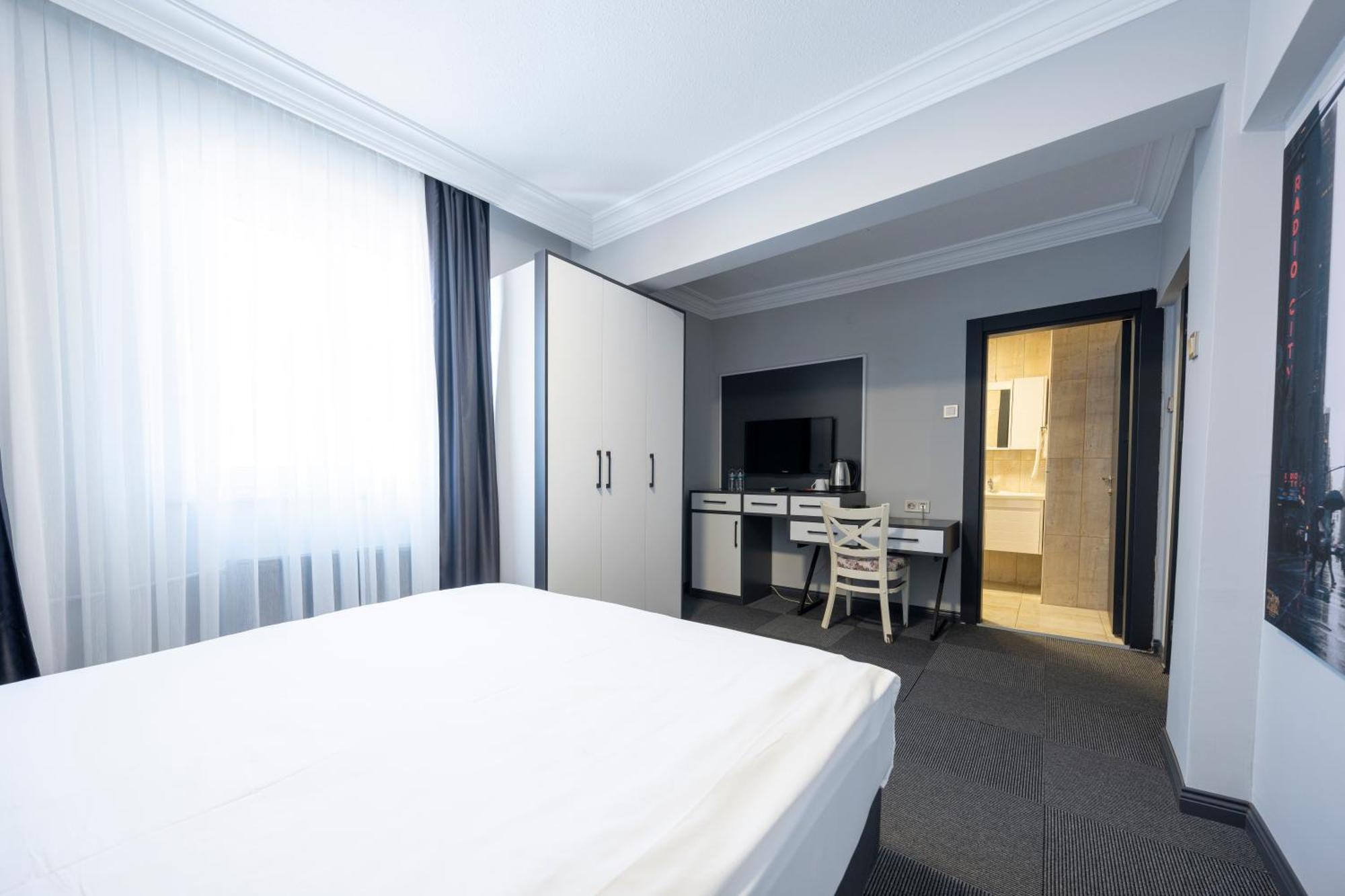 Maltepe Manhattan Otel 3*
